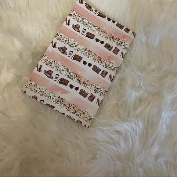 NOTEBOOK - Picture 3 of 4